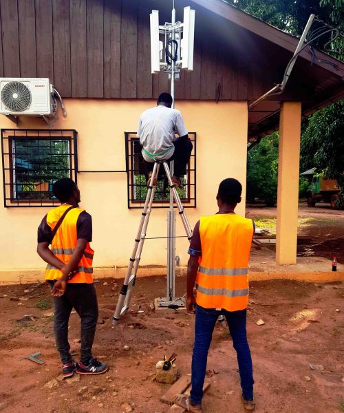 Pose de borne de diffusion wifi