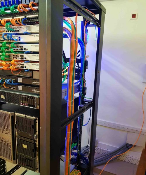 Rack serveur natté vue de profil